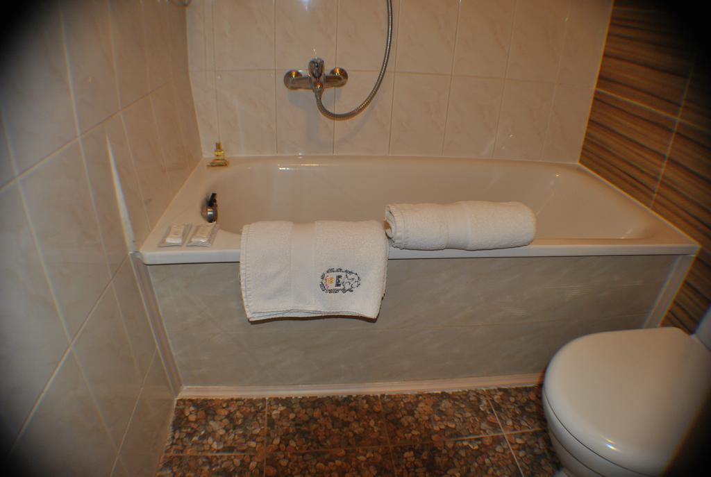 Tvirtove Apartment วิลนีอุส ห้อง รูปภาพ